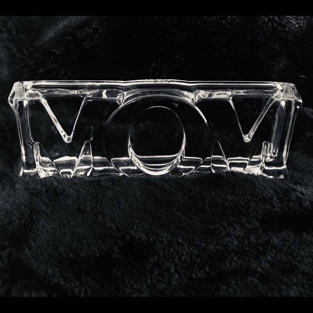 Vintage 1983 Avon “MOM” Glass Paperweight